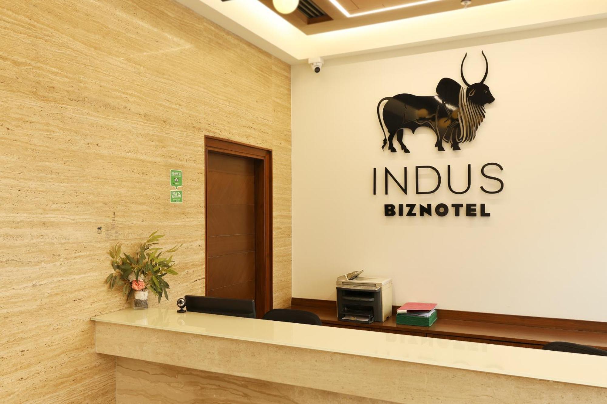 Indus Biznotel New Delhi Eksteriør bilde